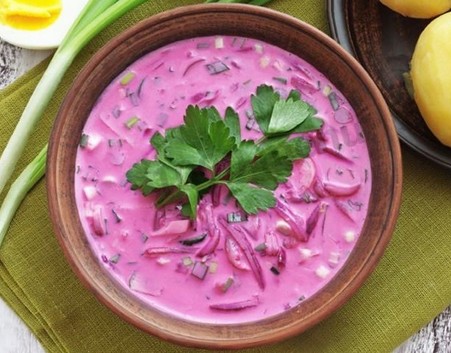 Menu55 - Studený vege. boršč, kyselá polévka z červené řepy