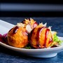 Menu55 - Takoyaki  - kousky chobotnice zabalené v těstičku ve tvaru kuliček 3ks.(předkrm)