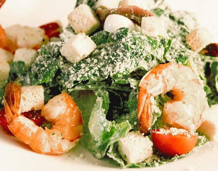 Menu55 - Caesar salát s krevetami