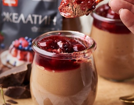 Menu55 - Francouzská čokoládová pěna s třešněmi