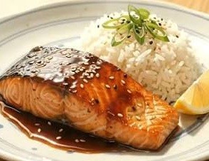 Menu55 - Steak z lososa s enoki houbama a rýži